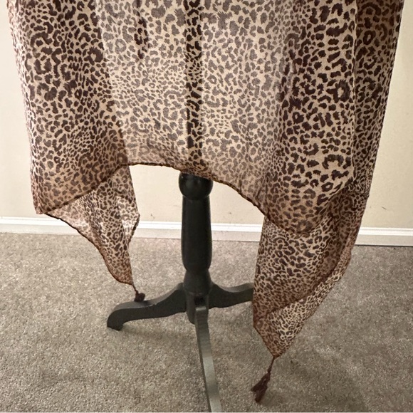 🔥 Leopard Print Sheer Shawl - Picture 3 of 7